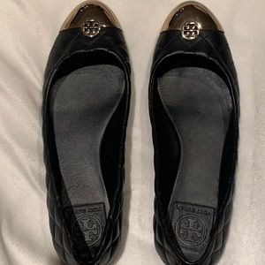 TORY BURCH BLACK FLATS!
